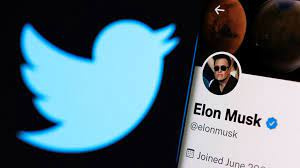 Илон Маск закрывает сделку с Twitter и немедленно увольняет топ-менеджеров